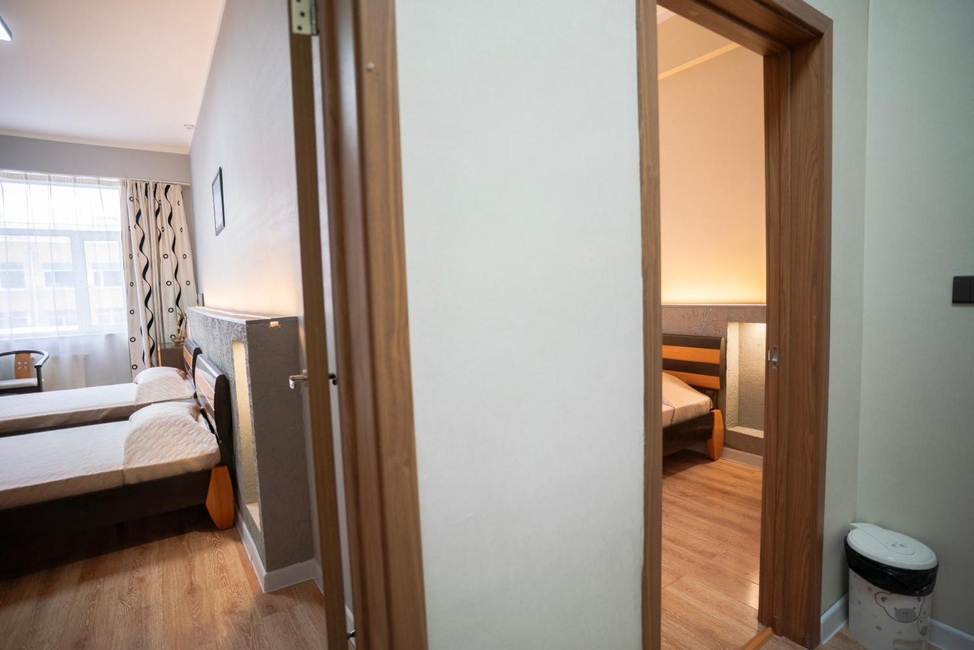 Tsolmon'S Serviced Apartments อูลานบาตอร์ ภายนอก รูปภาพ
